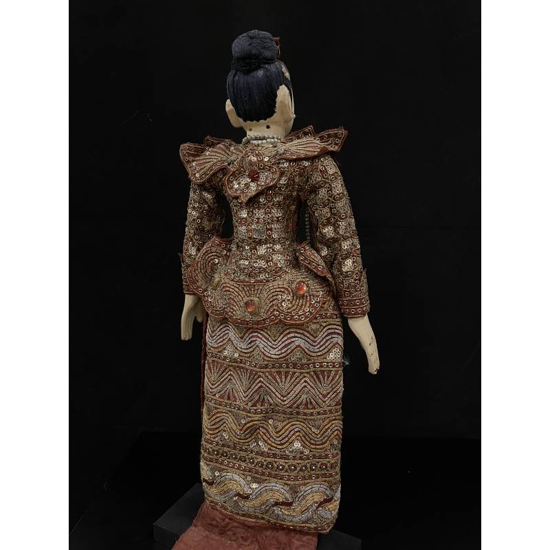 Old female Burmese puppet with embroiled clothes- ms15950B